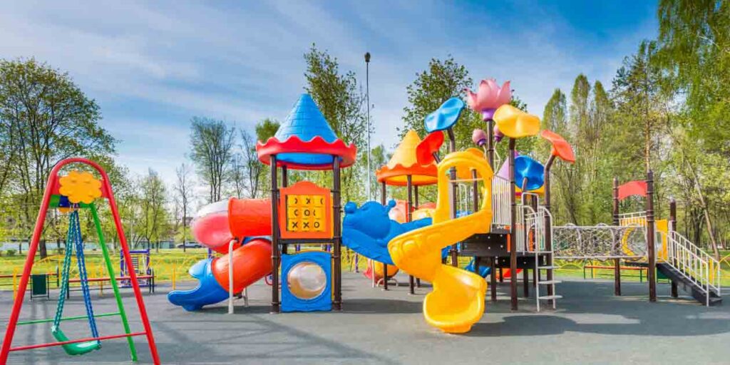 Navigating the Playground: Top Tips for Families with Children Who Have Autism - navigating the playground with Autism